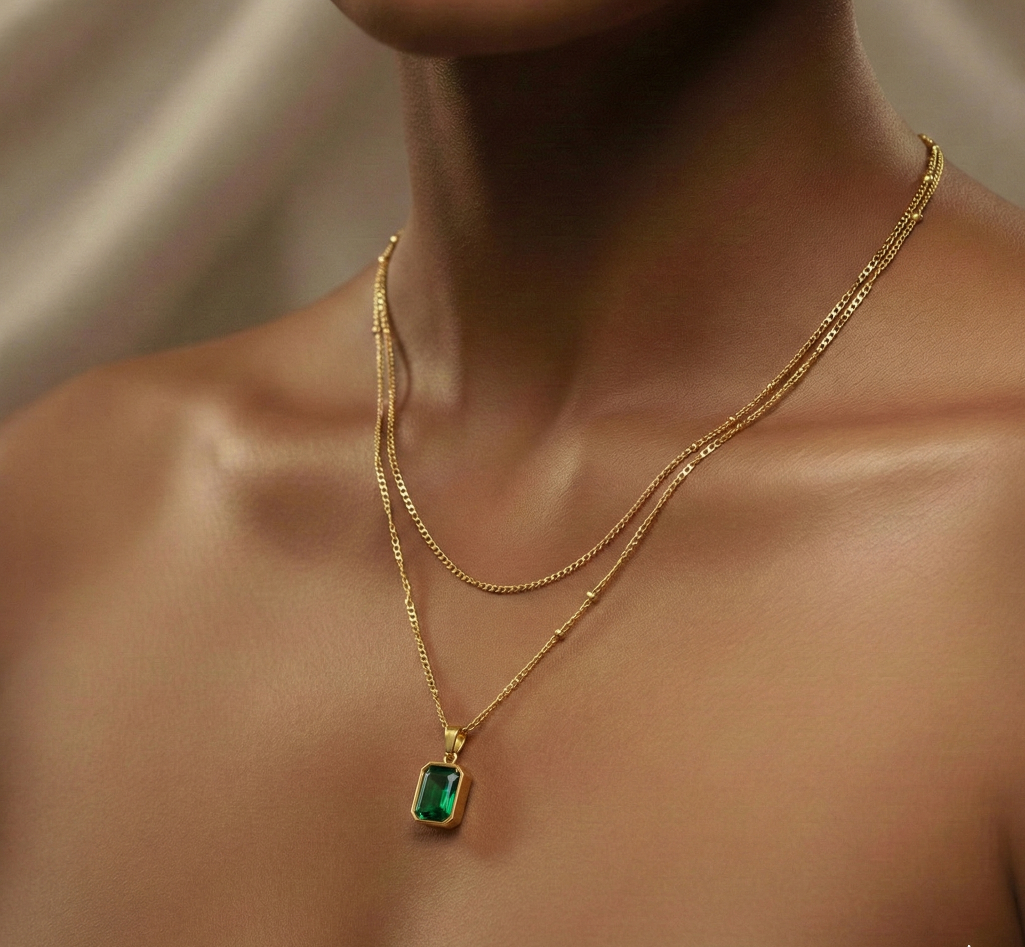 EMERALD DOUBLE LAYERED NECKLACE