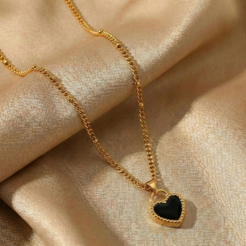 ALL HEARTED NECKLACE
