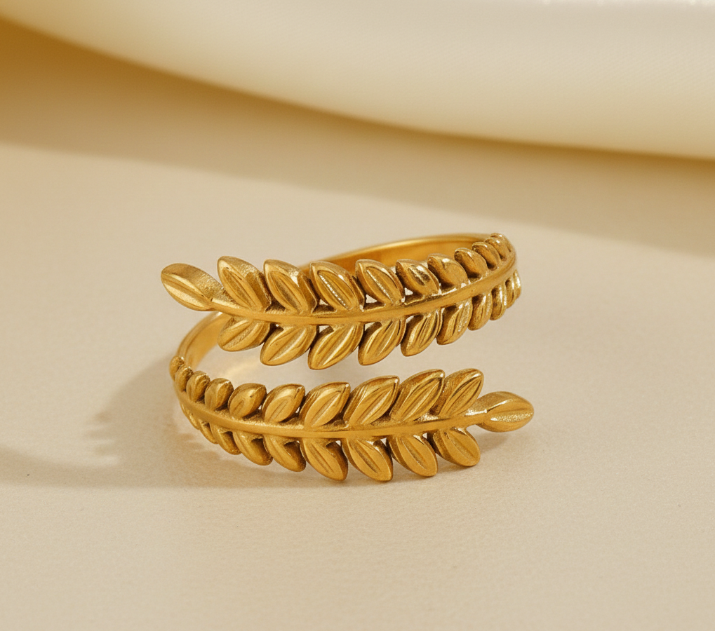 LEAFY TWIST RING