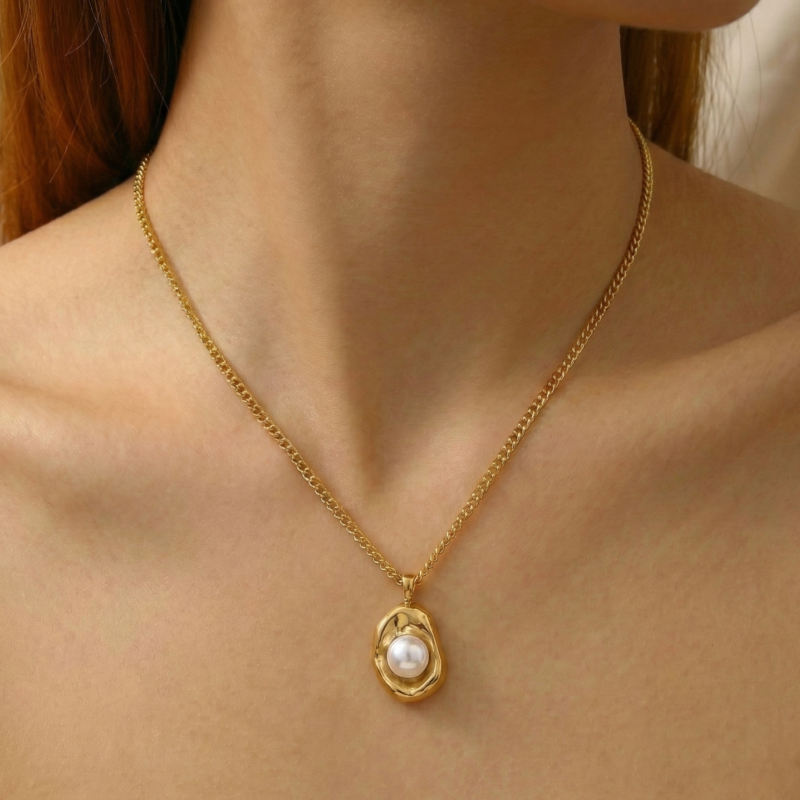 TEARDROP PEARLZ NECKLACE